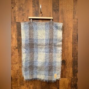 Vintage Hudson’s bay mohair blue plaid throw 71x50 EUC